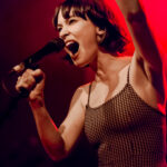 Meg Myers bewilders sold-out crowd at The Echo – Pass The Aux